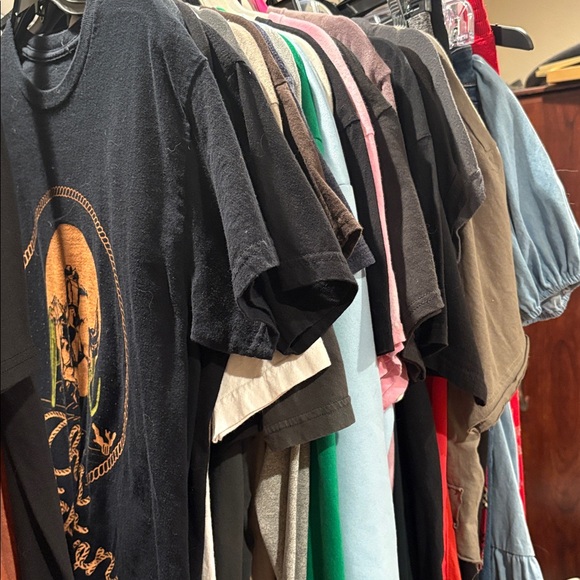 🤘BAND TEES! 🎏 UNLISTED 🍄 - Picture 1 of 16